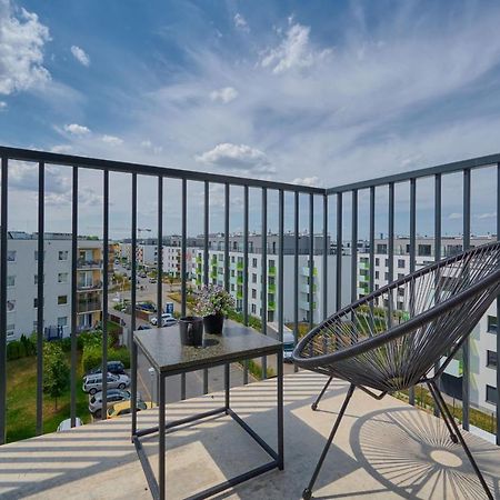 Exclusive Apartment With Balcony & Parking Wroclaw By Renters Prestige Εξωτερικό φωτογραφία