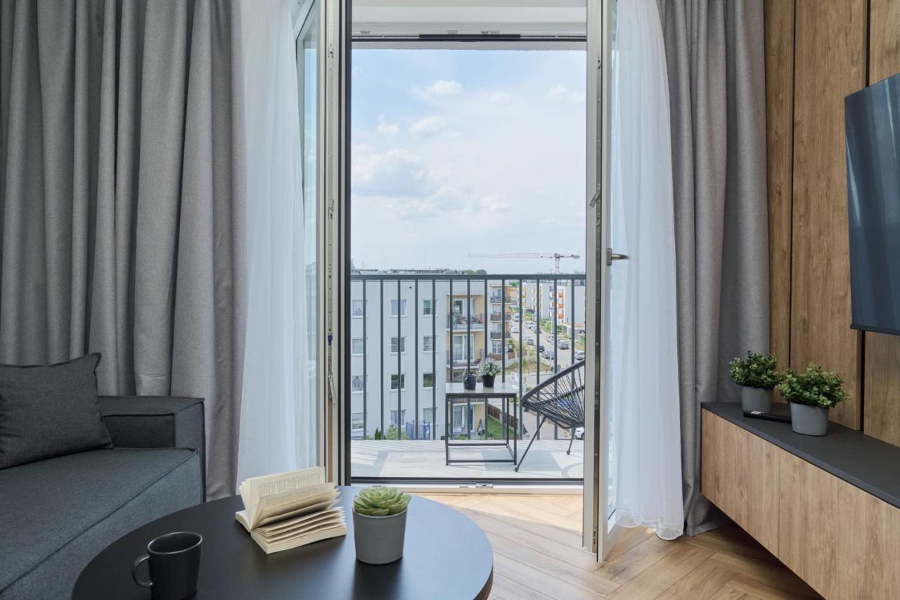 Exclusive Apartment With Balcony & Parking Wroclaw By Renters Prestige Εξωτερικό φωτογραφία