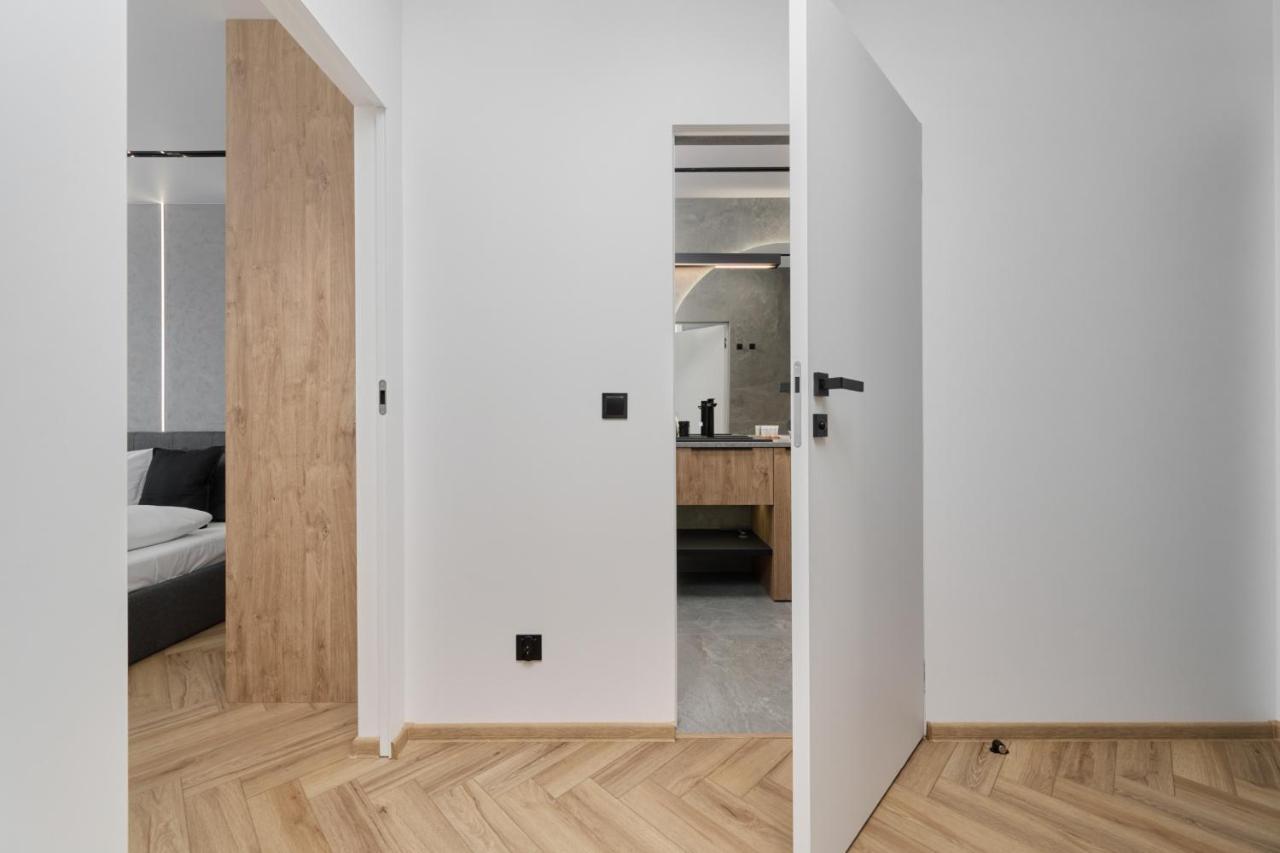 Exclusive Apartment With Balcony & Parking Wroclaw By Renters Prestige Εξωτερικό φωτογραφία