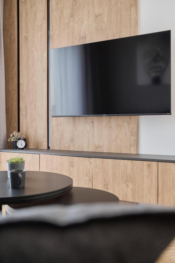 Exclusive Apartment With Balcony & Parking Wroclaw By Renters Prestige Εξωτερικό φωτογραφία
