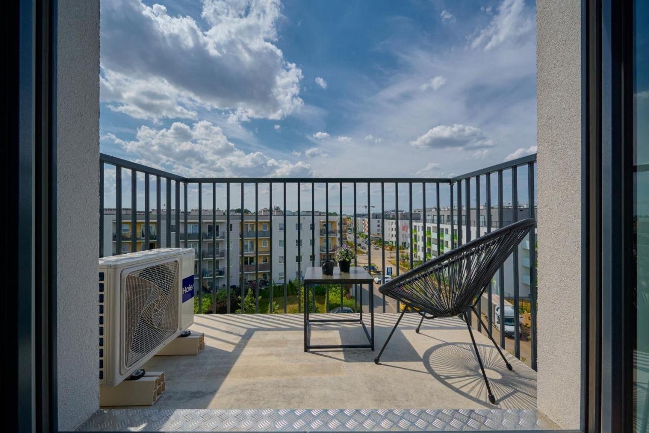 Exclusive Apartment With Balcony & Parking Wroclaw By Renters Prestige Εξωτερικό φωτογραφία